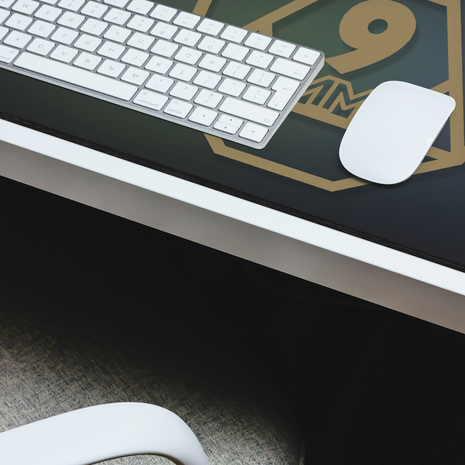 9mmdm2_Deskmat_XL_Closeup_Master_Mockup.png