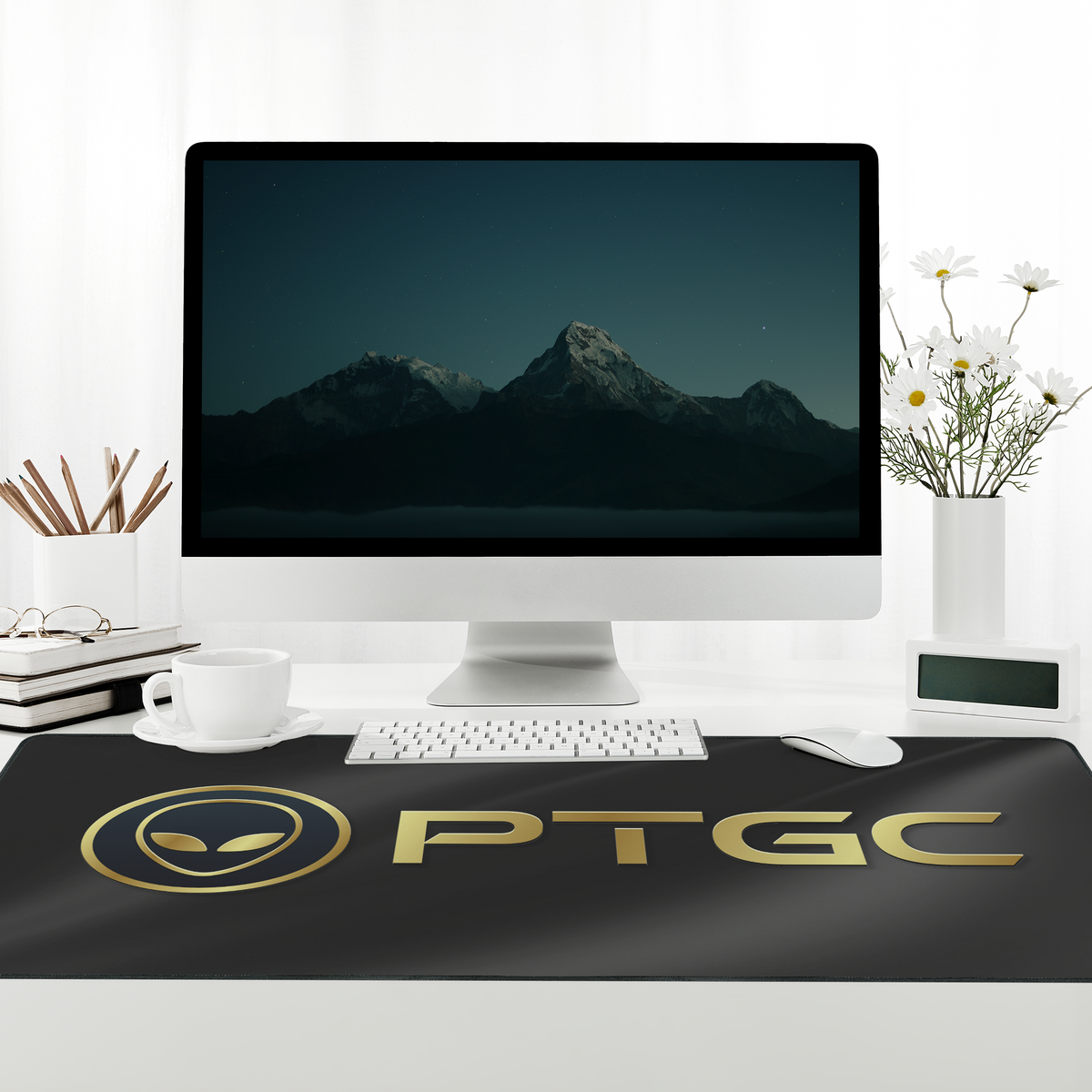 ptgcdm5_DeskMat_XL_Overhead_Workdesk_Mockup.png