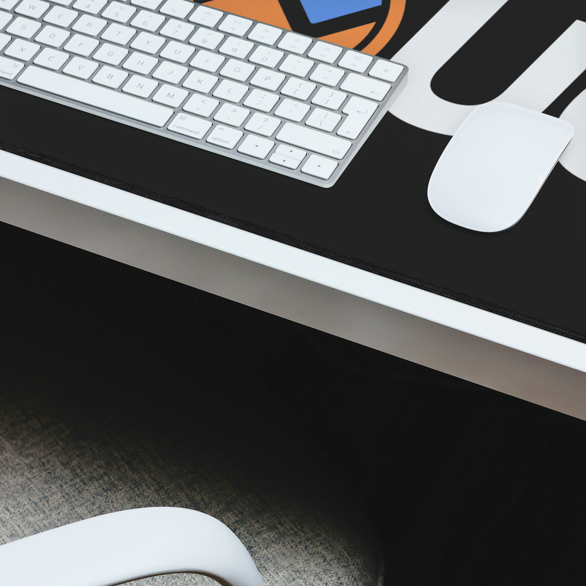 vouchdm_Deskmat_XL_Closeup_Master_Mockup.png